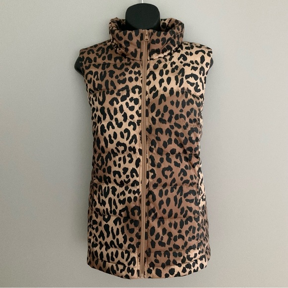 Lands' End Jackets & Blazers - Lands' End NWT Down Vest. Size Large.